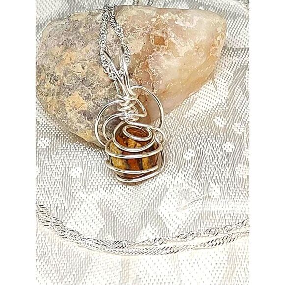 JASPER STONE WIRE WRAPPED PENDANT ON SILVER PLATED CHAIN - Picture 2 of 10
